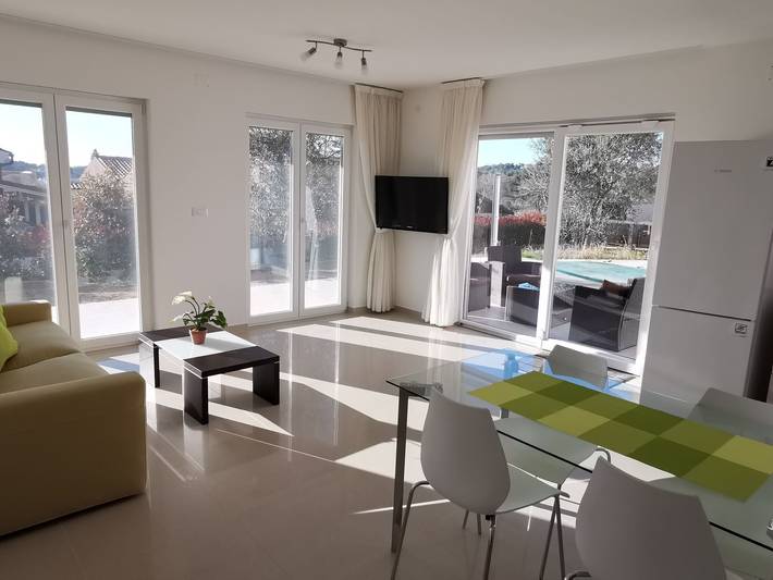 Apartament wakacyjny dla 4 osób, z Taras i Basen w Banjole