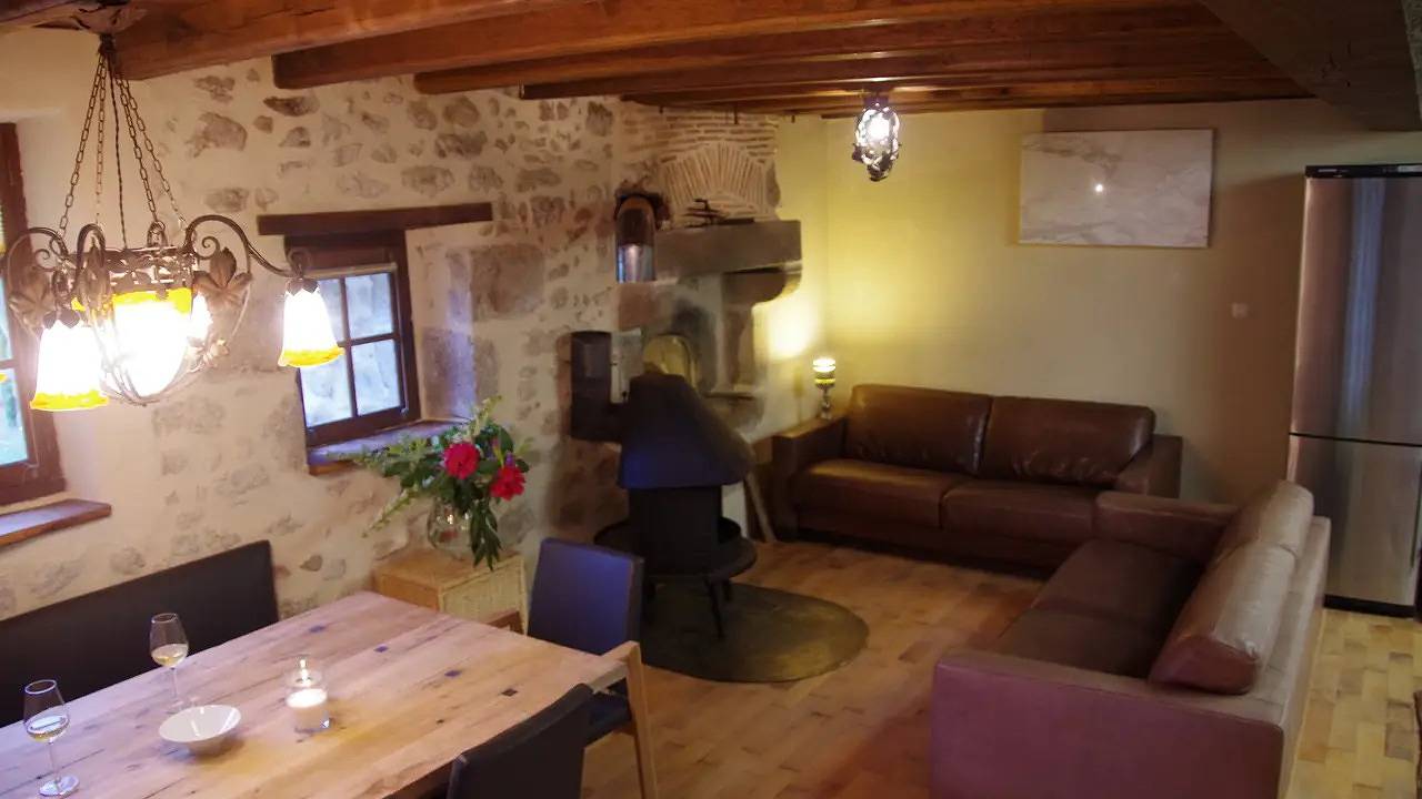 Appartement de vacances entier, Appartement de vacances pour 6 personnes avec jardin in Busserolles, Parc naturel régional Périgord-Limousin