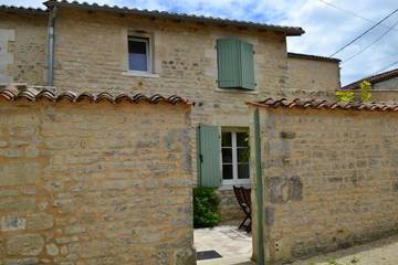 Gîte pour 4 Personnes dans Coulonges, Charente, Photo 3