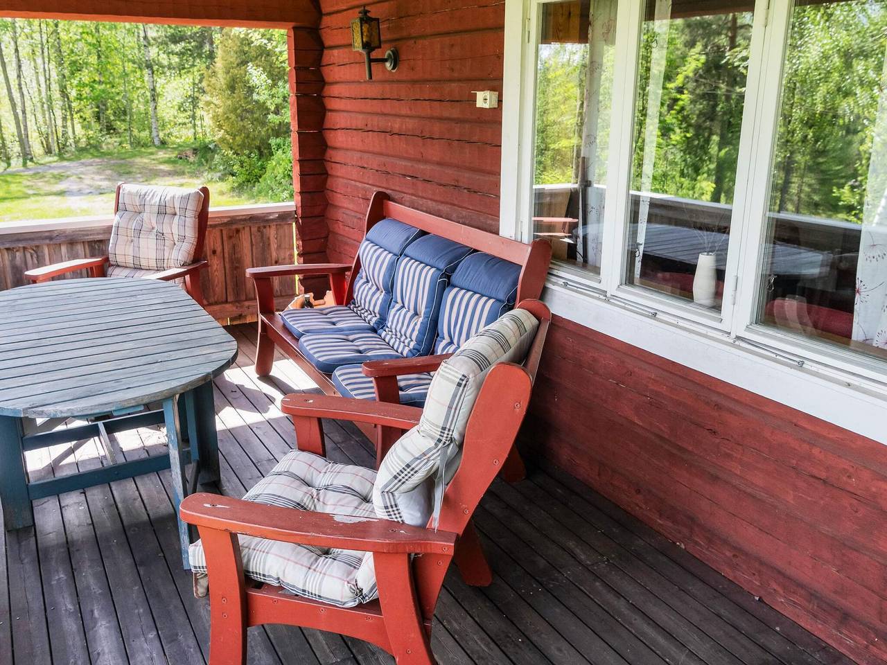 Friedlicher Rückzugsort am See Gopen in Falun, Dalarna