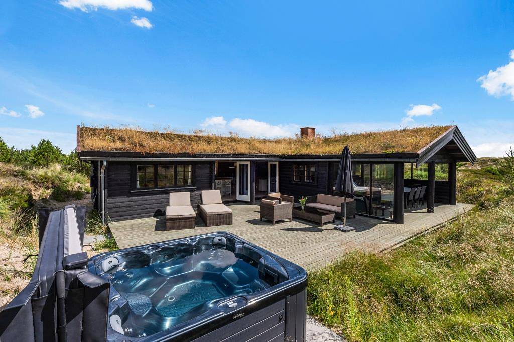 Holzferienhaus in Grærup mit Außenwhirlpool und fantastischer Lage in Grærup, Varde