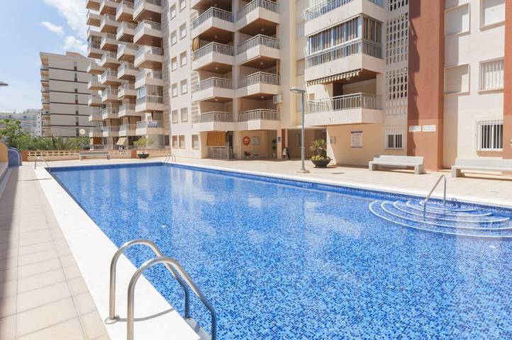 Ferienwohnung für 8 Personen, mit Terrasse und Pool in Gandia - 4