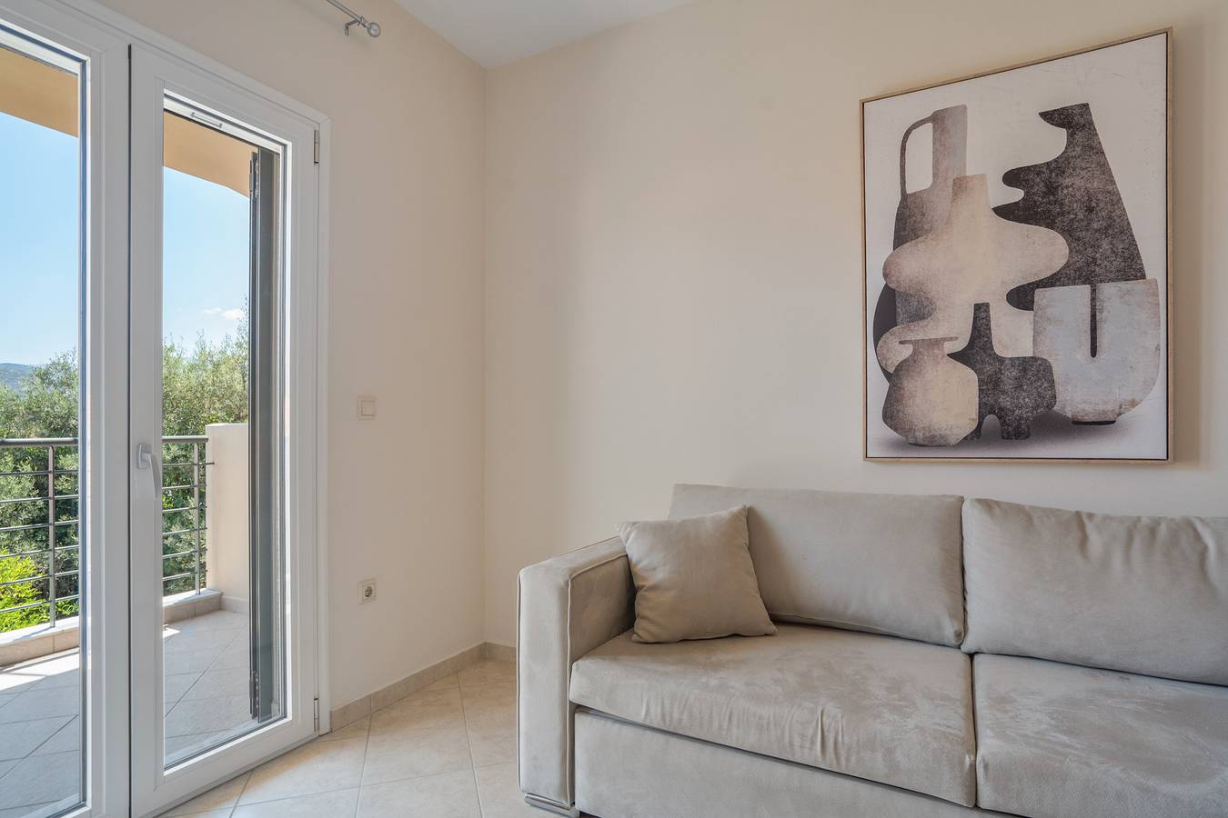 Entire apartment, Apartment 'Ardavani City  2' with Shared Terrace, Shared Garden and Air Conditioning in Argostoli, Kefalonia
