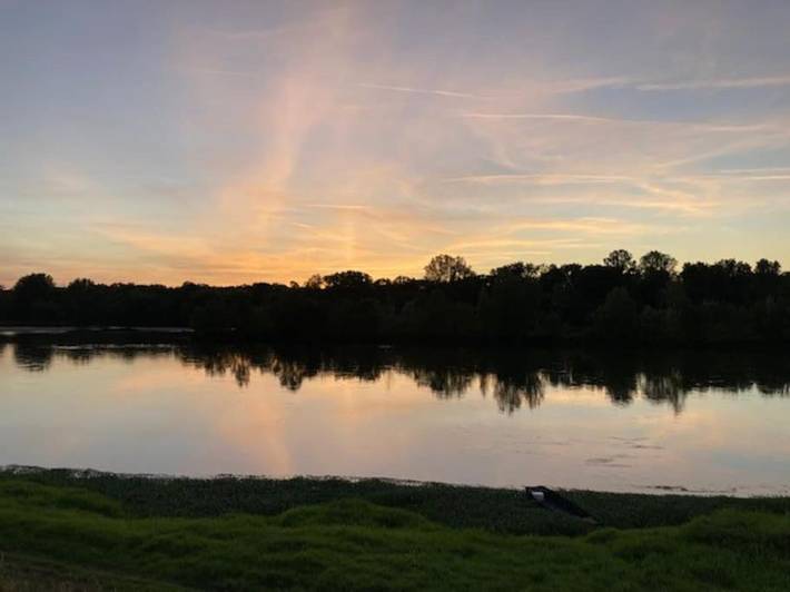 Location de vacances pour 5 personnes, avec jardin et vue ainsi que piscine et terrasse à Savigny-en-Véron - 4