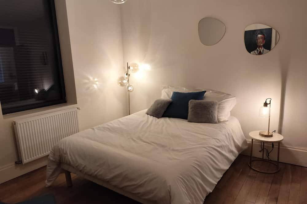 Entire apartment, Le Montparnasse Chic apartment with garden in Romans-sur-Isère, Valence region
