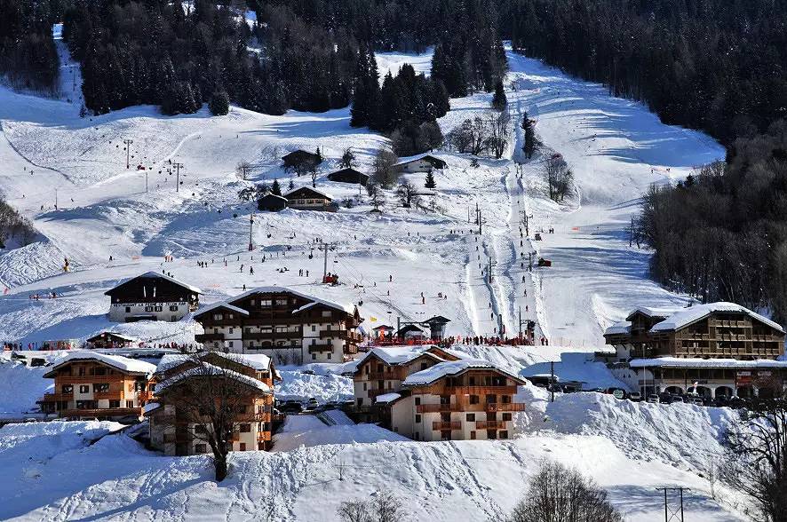 Ganze Wohnung, Große Südterrasse am Fuße der Pisten von Espace Diamant in Flumet, Albertville und Umgebung