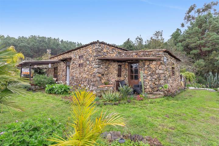 Casa rural para 4 personas, con jardín, Se admiten mascotas en Icod de los Vinos - 2