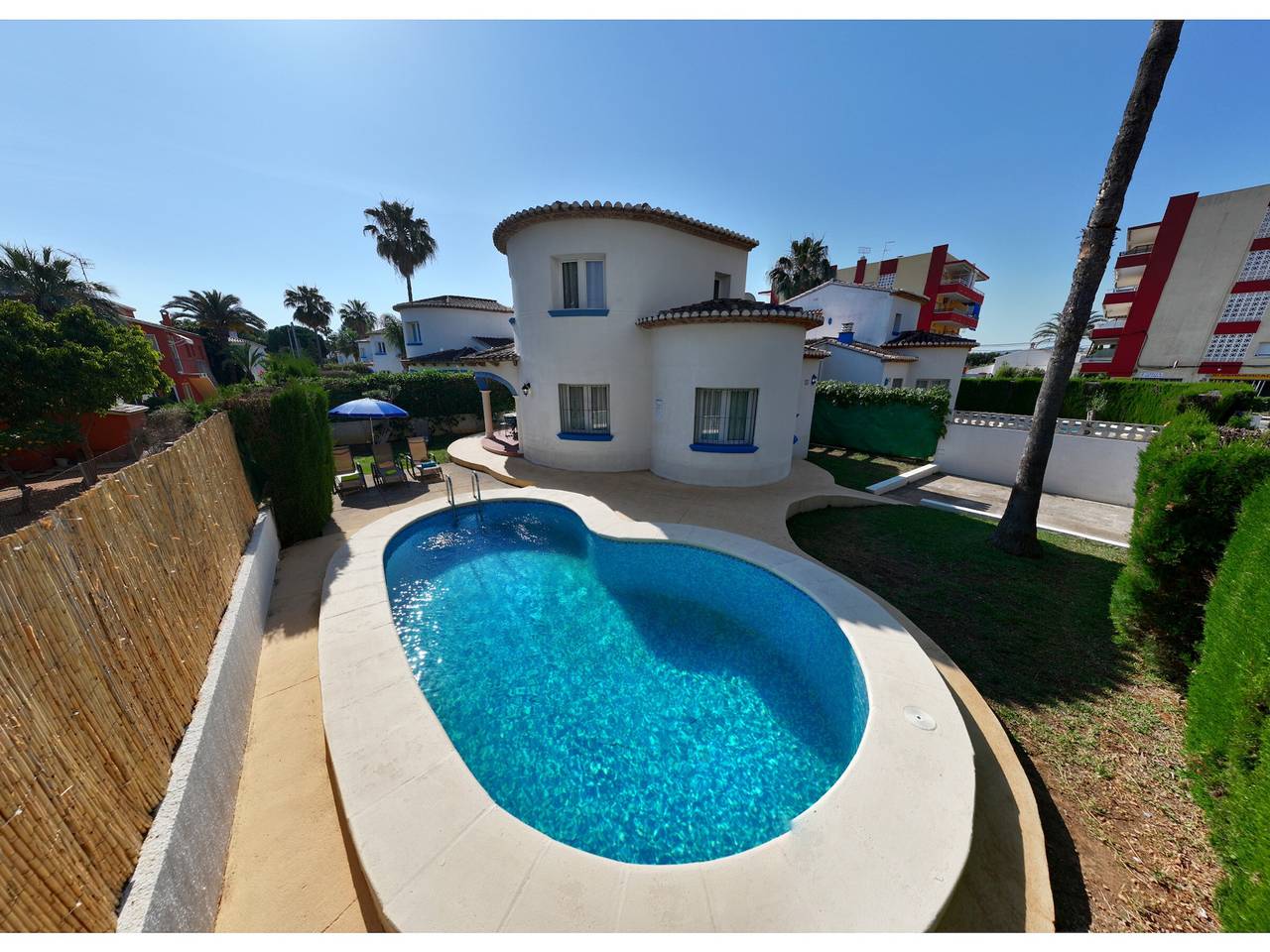Villa à Denia pour 6 pers. avec piscine privée, proche plage, jardin et climatisation in El Palmar, Costa Blanca