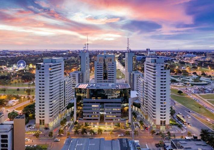 Apartahotel para 4 personas, con terraza y sauna además de vistas y piscina en Brasil
