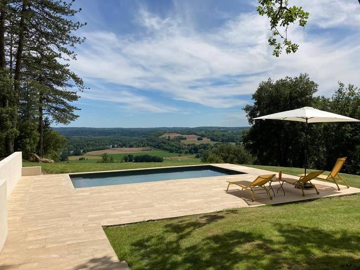 Location de vacances pour 6 personnes, avec vue ainsi que jardin et piscine à Trémolat - 2