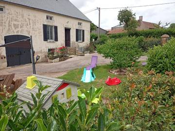 Location de vacances pour 6 personnes, avec jardin et vue dans Saint-Brancher