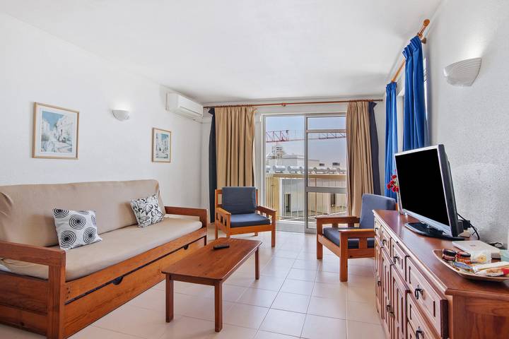 Gîte pour 4 personnes, avec balcon à Armação de Pera - 2
