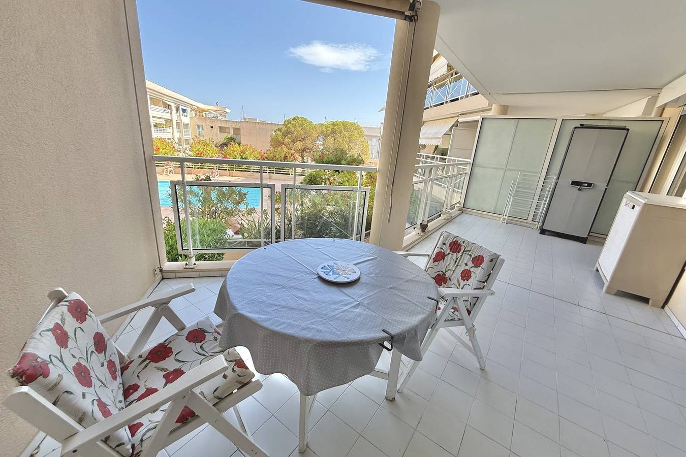 Ganze Ferienwohnung, Ferienwohnung für 4 Personen mit Balkon in Golfe-Juan, Vallauris