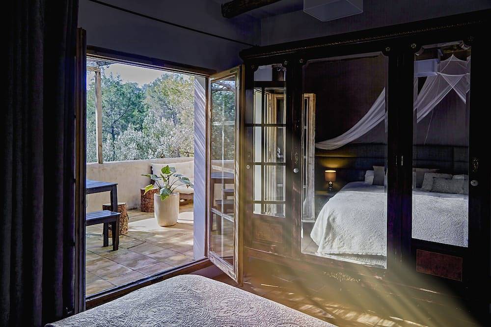 Villa Hermosa at Masia Nur Sitges, Adults only 18+ in Vora-Sitges, Canyelles (Barcelona)