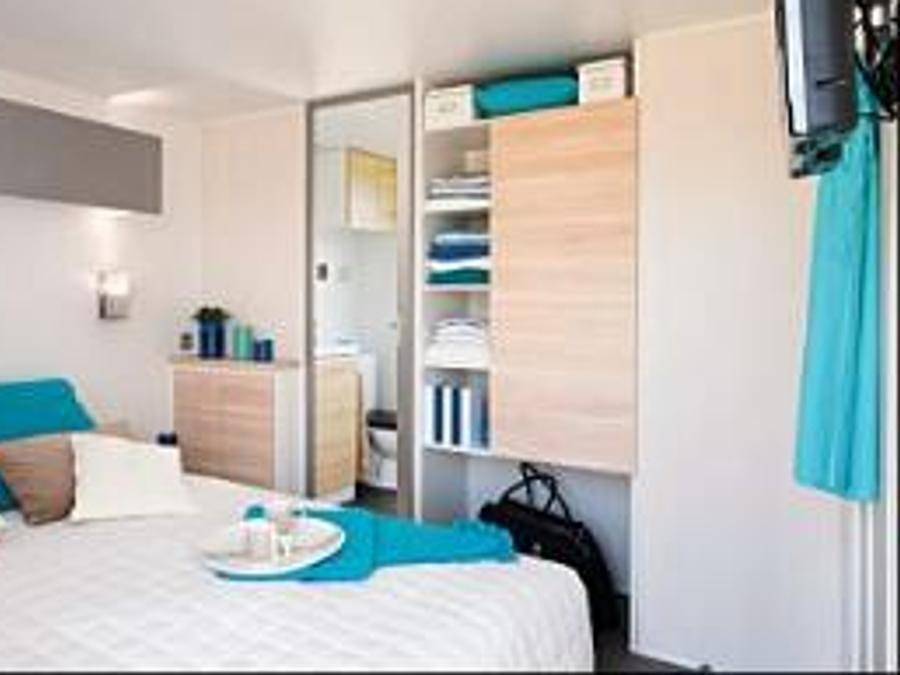 Flower Camping Saint Amand - Mobilhome 4 personnes - Premium Patio 30m² 2 chambres Clim, Tv, lave-vaisselle in Laurac-en-Vivarais, Ardèche