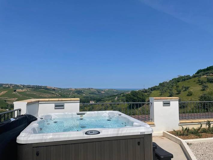 Casa vacanza per 4 persone, con giardino e idromassaggio - 1