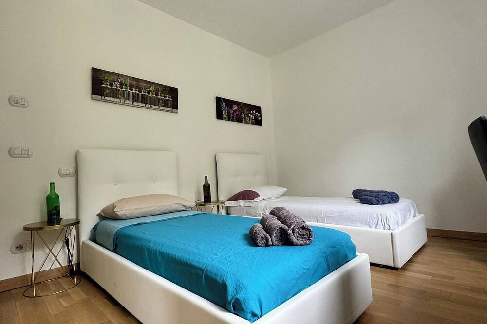 Ganze Wohnung, Casaspensieratezza - Sleeps 5 - 3 Rooms - Central - Breakfast Included in Forlì, Forlì-Cesena Provinz