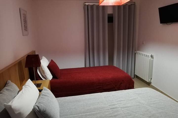 Location de vacances pour 5 personnes, avec jardin ainsi que jacuzzi et piscine dans Fornos de Algodres - 4