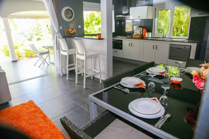 Gîte pour 4 personnes, avec terrasse et piscine à Saint-François - 3