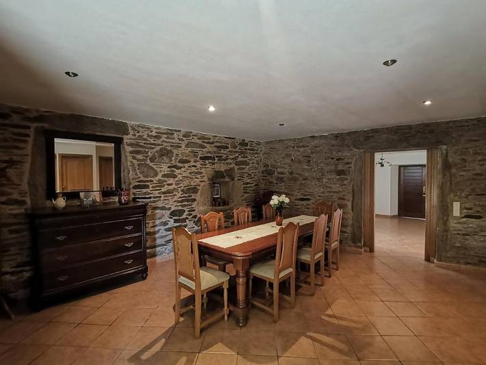 Apartamento para 10 personas, con Balcón y Terraza además de Jardín y Piscina en Comarca de Arzúa