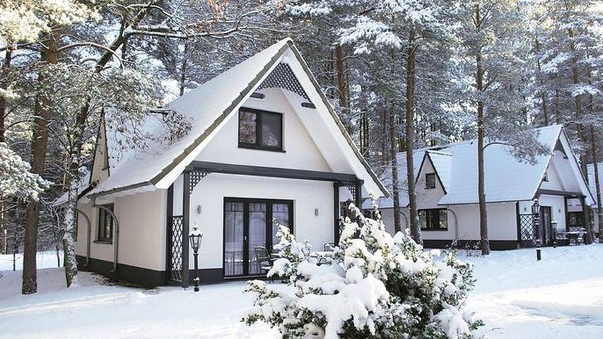 Ferienhaus für 6 Personen, mit Garten und Sauna sowie Terrasse und Pool, mit Haustier