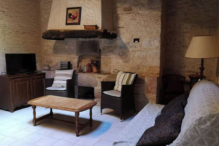 Location de vacances pour 5 personnes, avec jardin, animaux acceptés à Douzains - 4