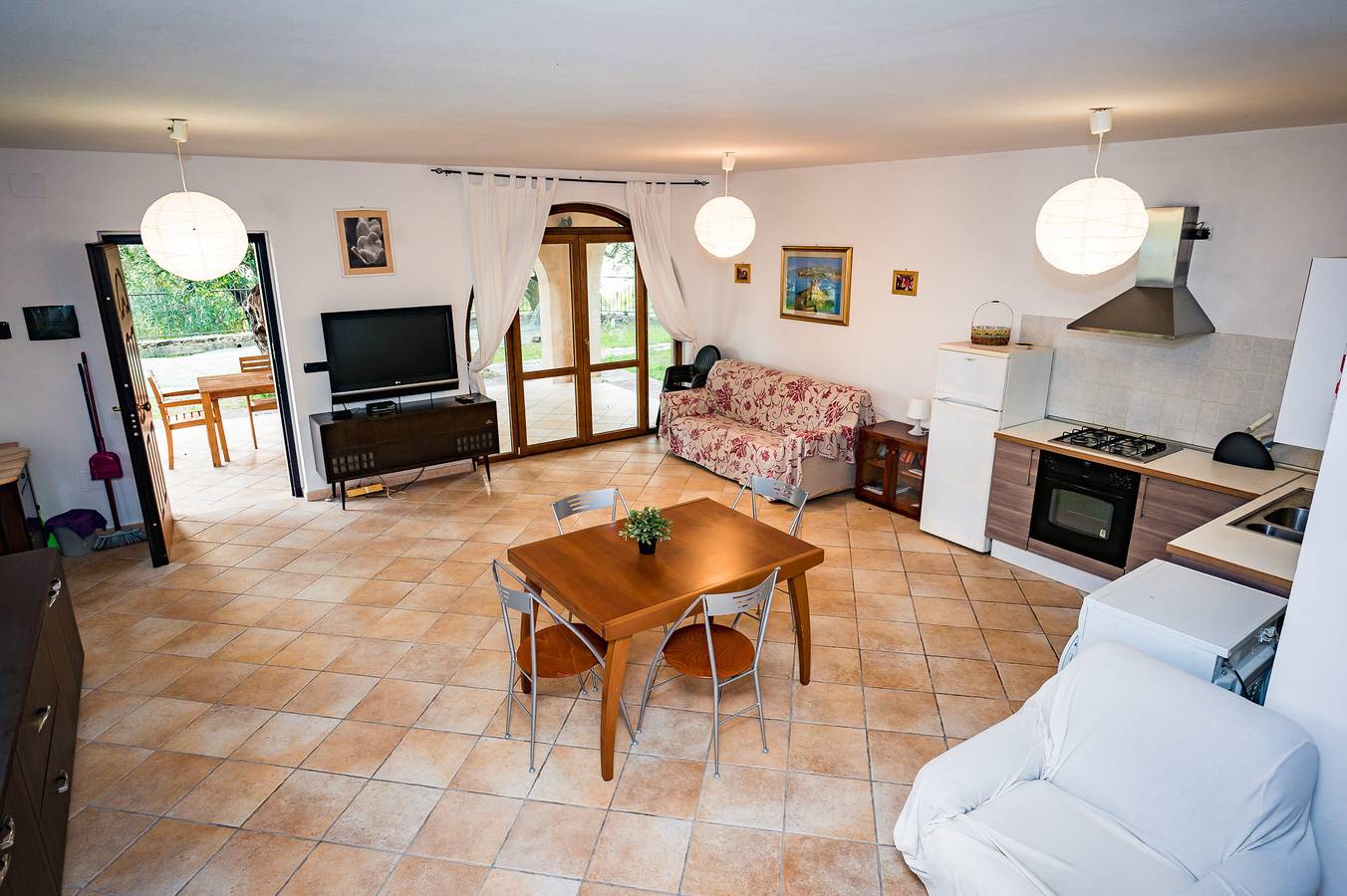 Casa vacanza per 4 persone con terrazza in Pisciotta, Cilento Coast