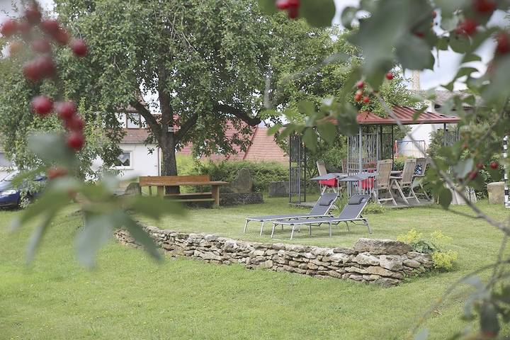 Ferienwohnung für 2 Personen, mit Balkon und Balkon/Terrasse sowie Terrasse und Garten in Fränkisches Seenland - 4