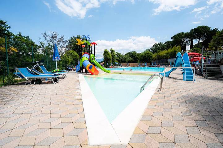 Camping für 6 Personen, mit Pool und Terrasse, mit Haustier in Chianti - 3