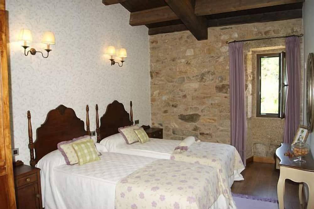 Casa rural (alquiler íntegro) A Eira da Laxe para 8 personas in Cerdedo-Cotobade, Provincia de Pontevedra