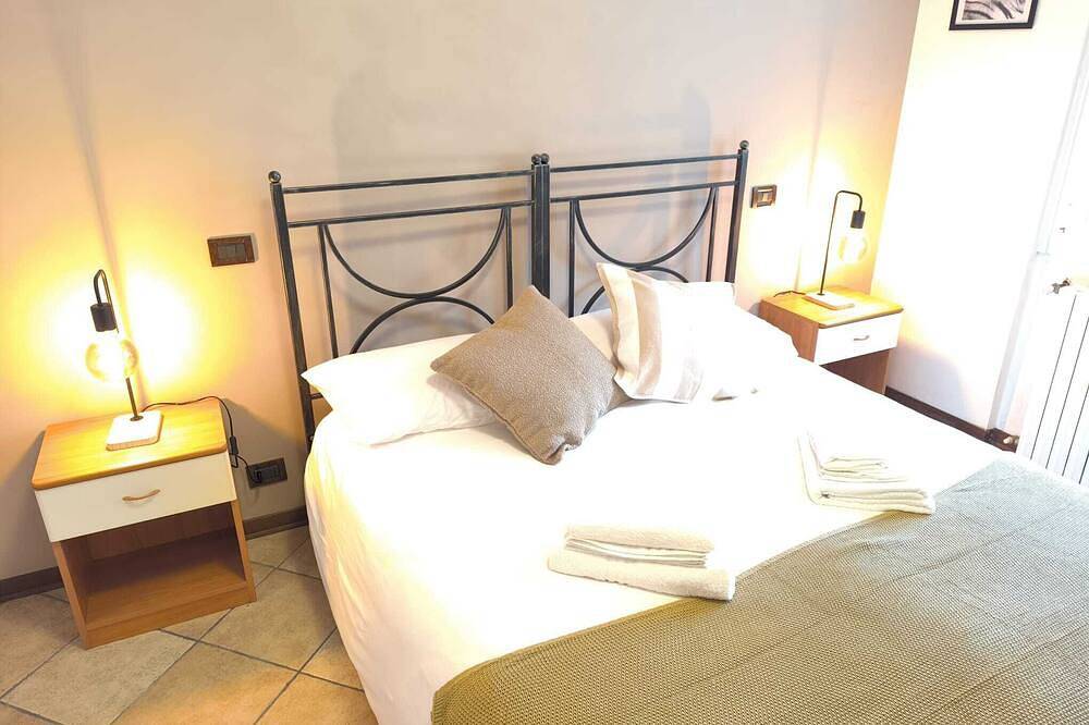 Ganze Wohnung, Città di Brescia adorable 4 person apartment with Ac in Brescia Hospital Area in Brescia, Gardasee-Berge