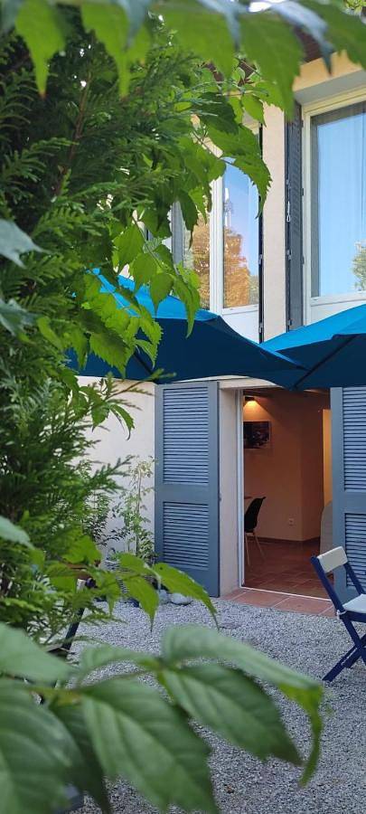 Gîte pour 4 personnes, avec jardin et terrasse à Seyssins