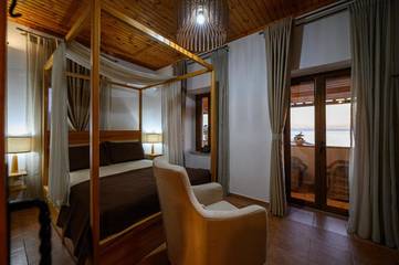 Gîte pour 4 personnes, avec vue et jardin dans Stoupa