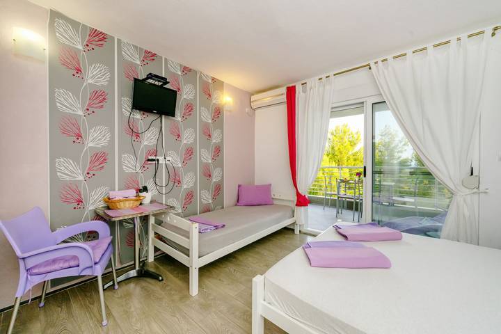 Vacation rental for 4 people, with Terrace and Yard in Montenegro