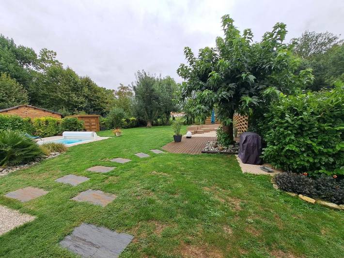 Location de vacances pour 2 personnes, avec vue ainsi que jardin et piscine à Aigrefeuille-d'Aunis - 3