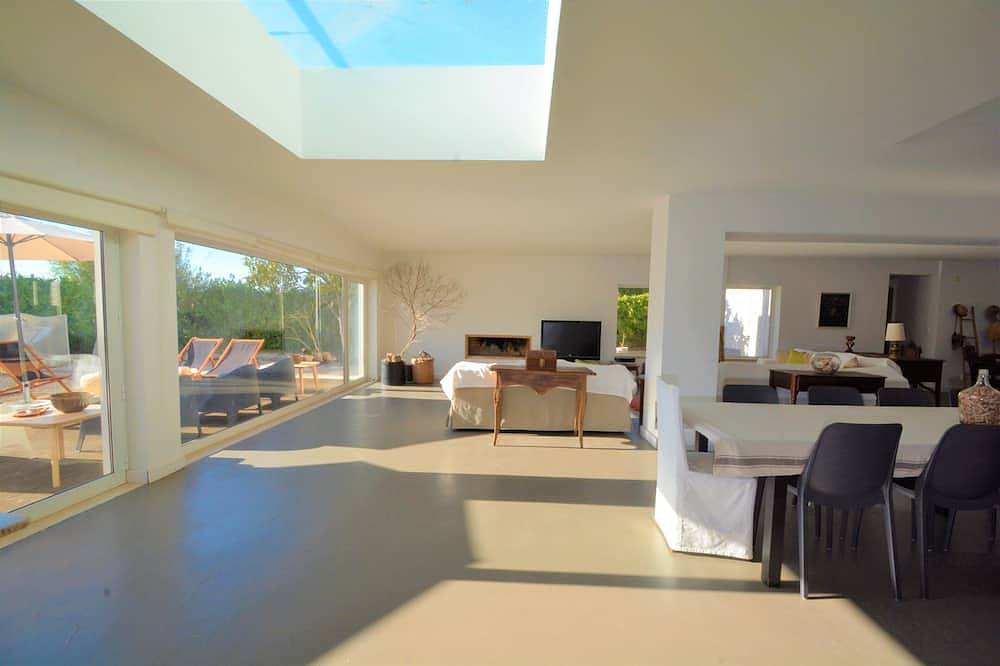 Villa Santa Cruz - In einem Kiefernwald in der Nähe von Strand sesimbra. 20 Pax in Halbinsel von Setúbal