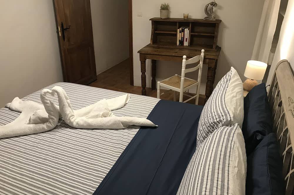 Gorgeous rural home next to the castle / Preciosa casa rústica junto al Castillo in Moratalla, Murcia Inland