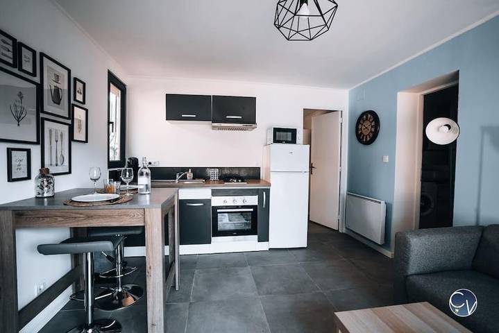 Appartement de vacances pour 2 personnes, avec piscine ainsi que terrasse et jardin