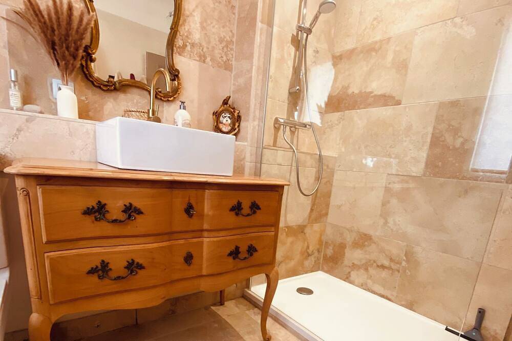 Mas Belvega in Drôme provençale in La Baume-de-Transit, Nyons region