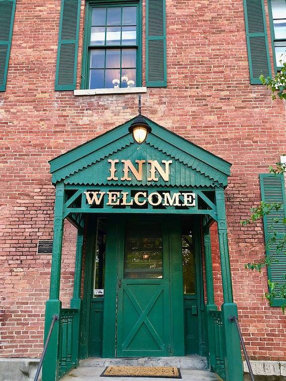 1830s Historic Inn Ithaca Ny, Room 8 in Cayuga Lake
