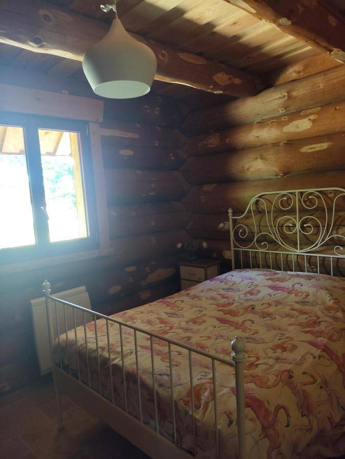 Location de vacances pour 6 personnes, avec jardin et vue à Quarré-les-Tombes - 4