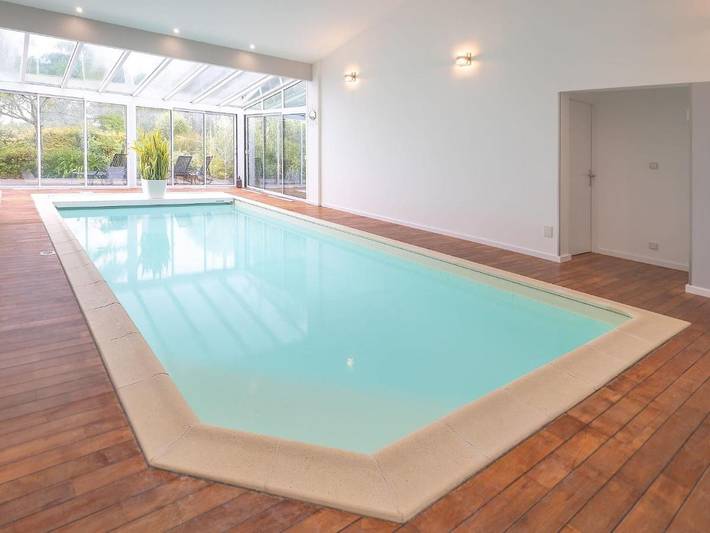 Location de vacances pour 6 personnes, avec terrasse ainsi que jardin et sauna, animaux acceptés à Mervent