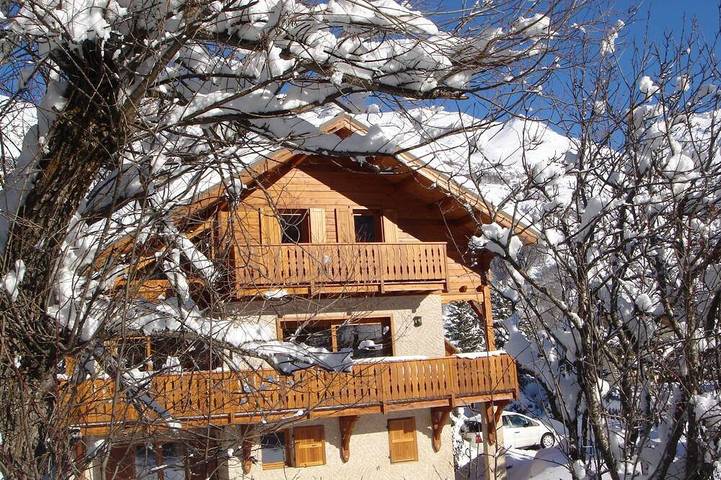 Chalet pour 6 personnes, avec jardin et terrasse