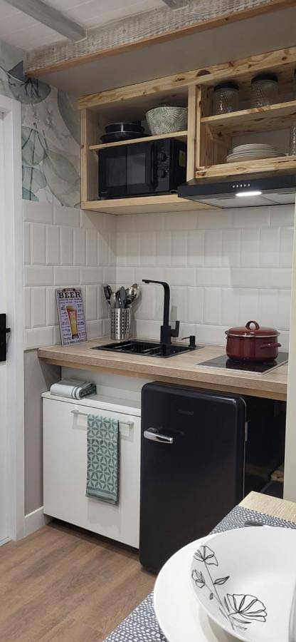 Appartement entier, Charme et Nature, appartement cosy climatisé avec étang privé, au carrefour de 3 départements in Saint-Aigulin, Région de Jonzac