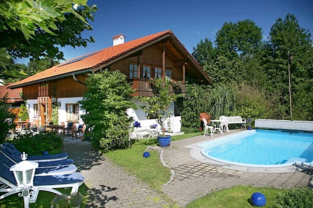 Ganze Wohnung, Haus Mona Ferienwohnung 3 in Bad Heilbrunn, Tölzer Land