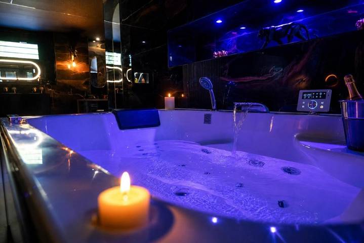 Location de vacances pour 2 personnes, avec Jacuzzi à Corbas