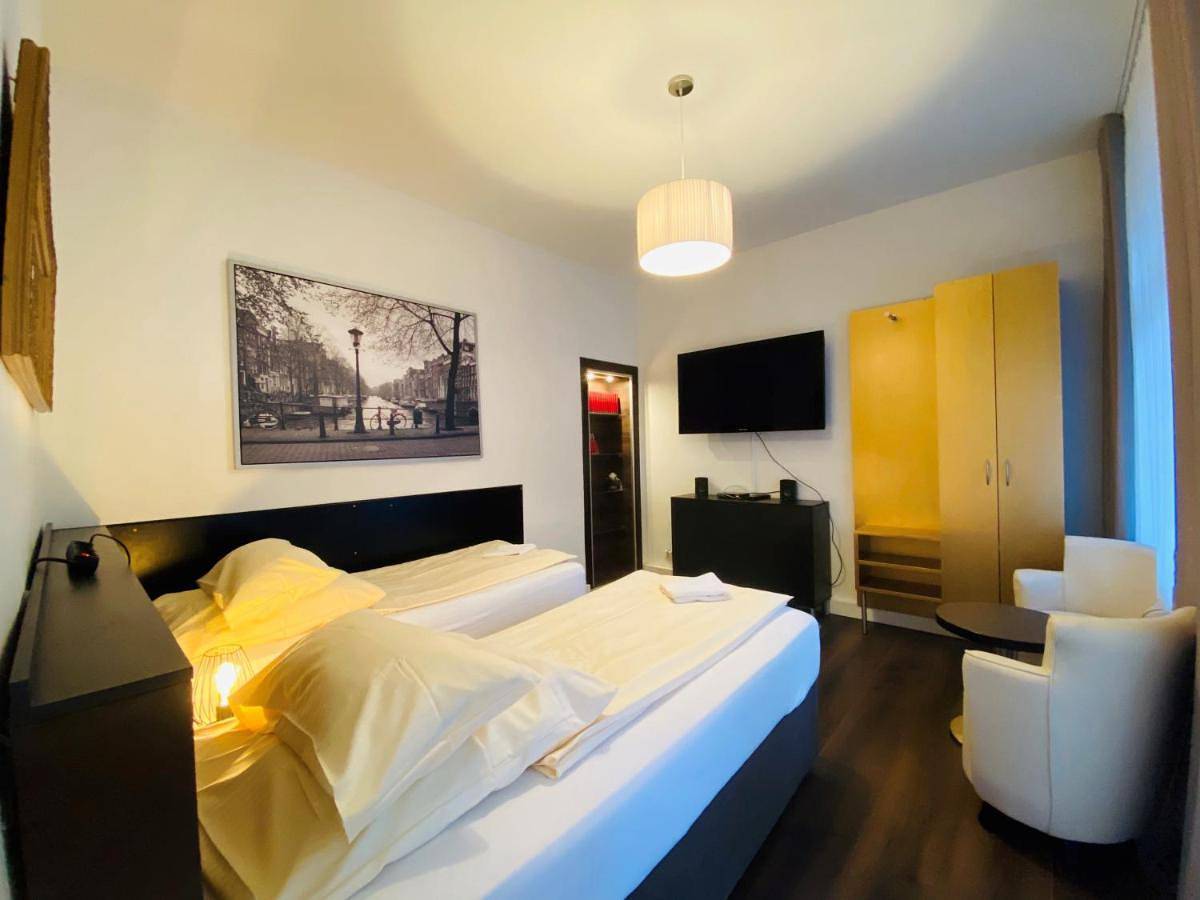 Ganze Ferienwohnung, Deluxe Apartment in Linden-Limmer, Hannover