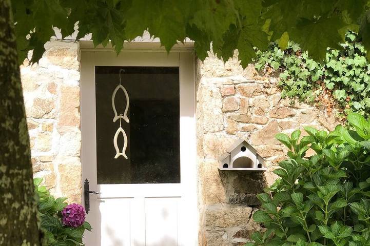 Location de vacances pour 2 personnes, avec jardin et terrasse à Saint-Quay-Perros - 2