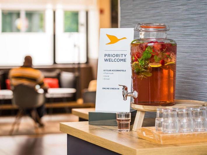 Hôtel pour 3 personnes, avec terrasse et vue dans Gare De Bruxelles Midi - 4
