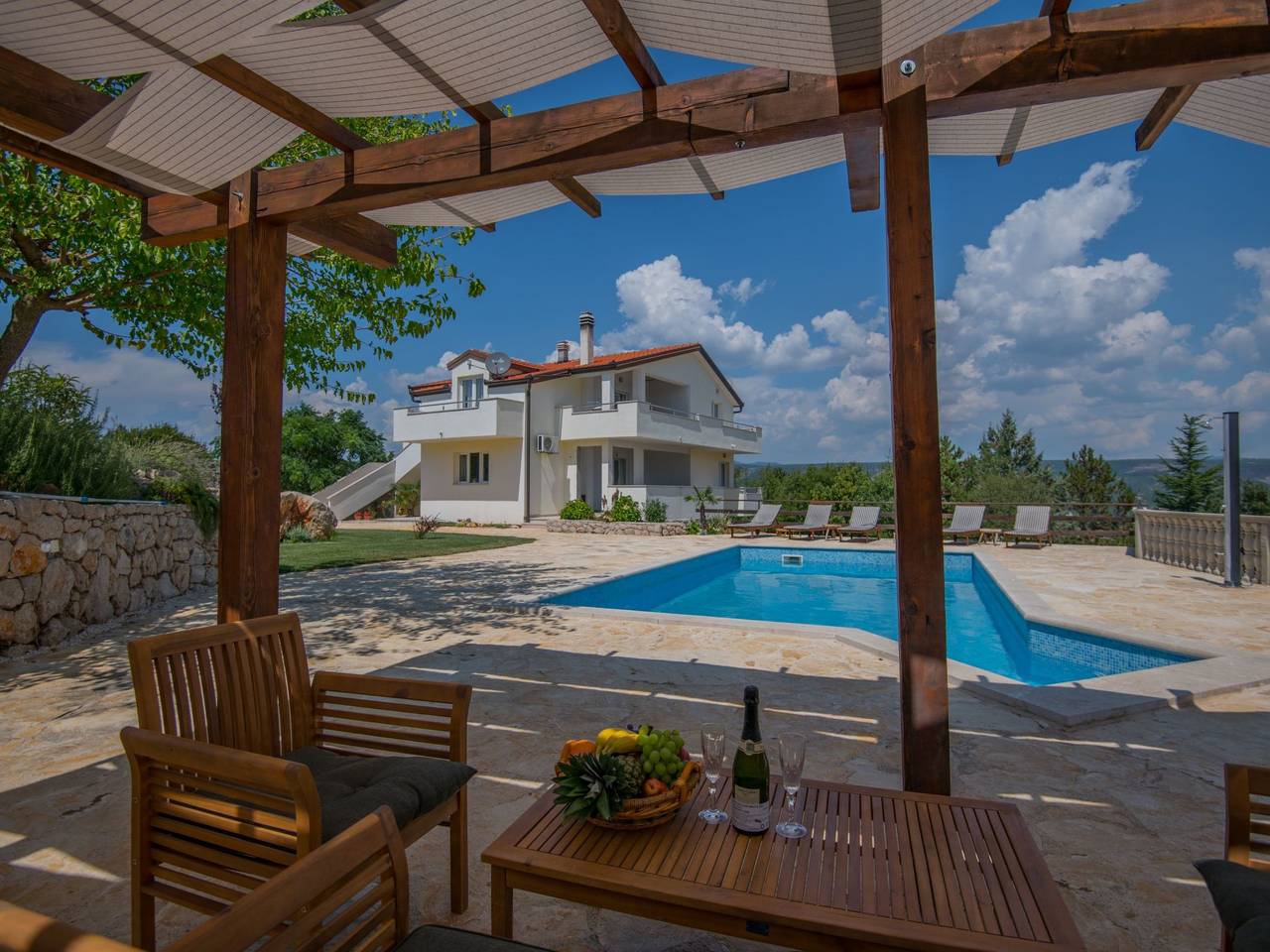 Freistehende Villa Iva Grubine mit Privatpool in Imotski, Makarska Riviera
